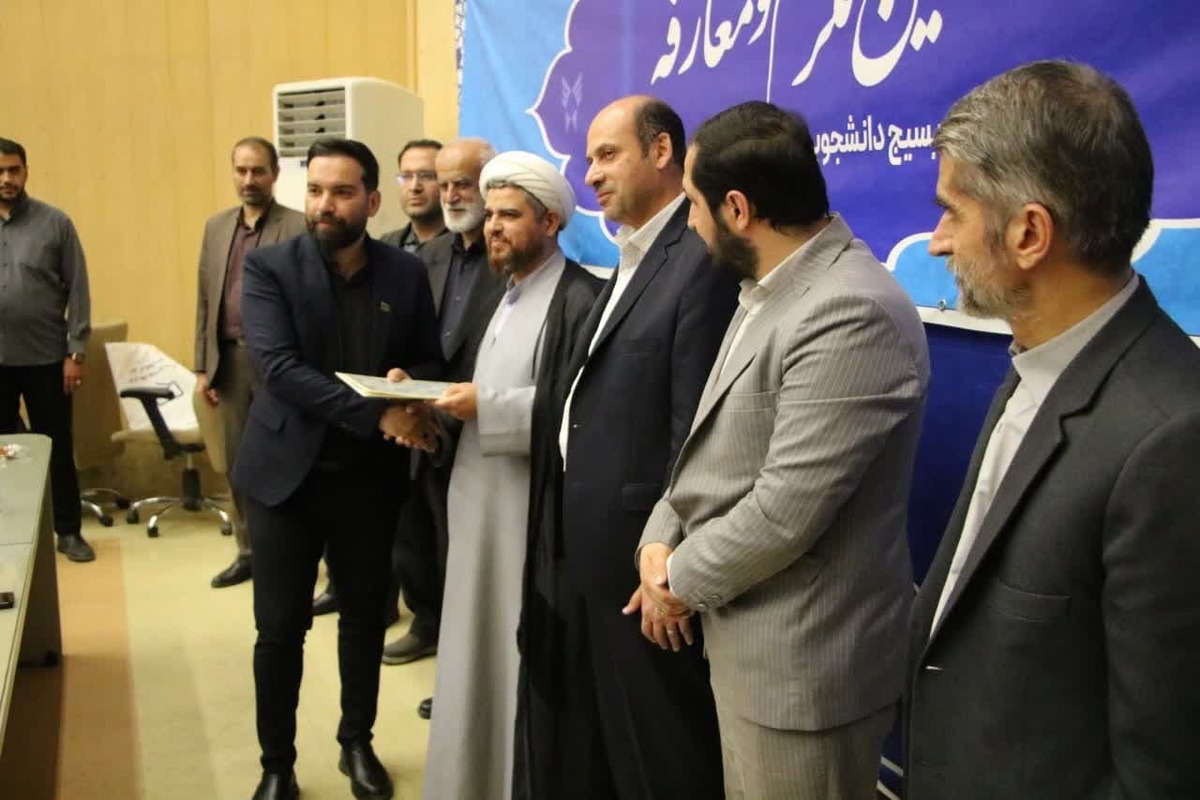 اخلاص و جهاد؛ میراث امام و شهدا برای نسل جوان