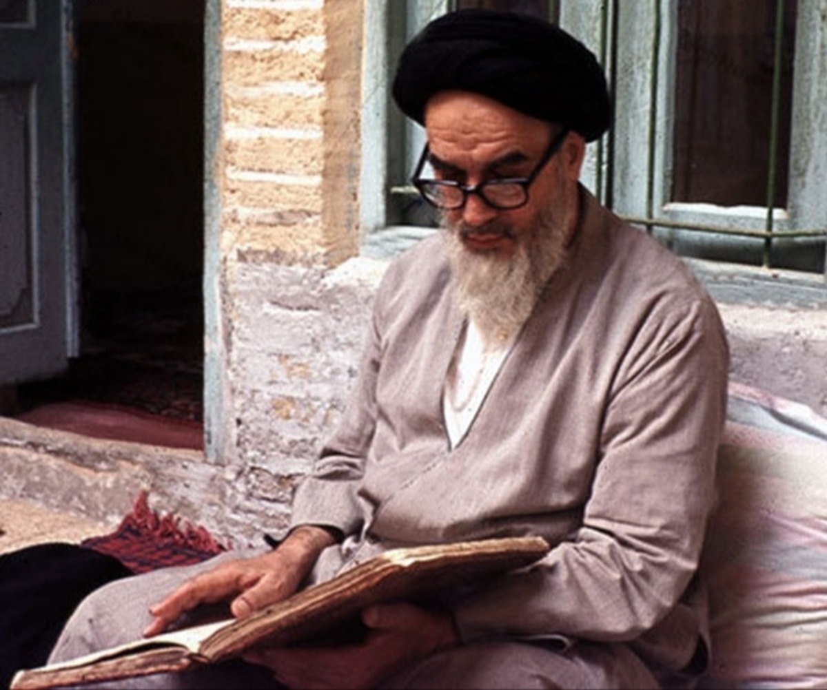 عرفان و الهیات به روایت حضرت روح الله  ۶ کتاب از امام‌ خمینی (ره) که باید بخوانیم