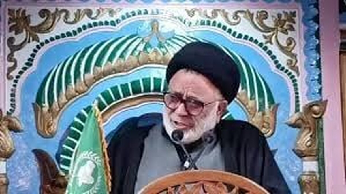 اندیشمندان مذاهب مختلف امام(ره) را شخصیتی انسان دوست، مدافع صلح و وحدت معرفی کردند