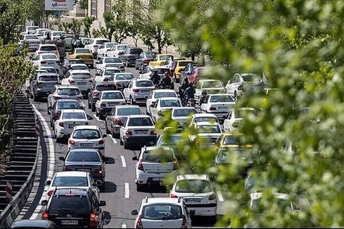 ترافیک سنگین در آزادراه تهران-قم تردد روان در مسیر مقابل