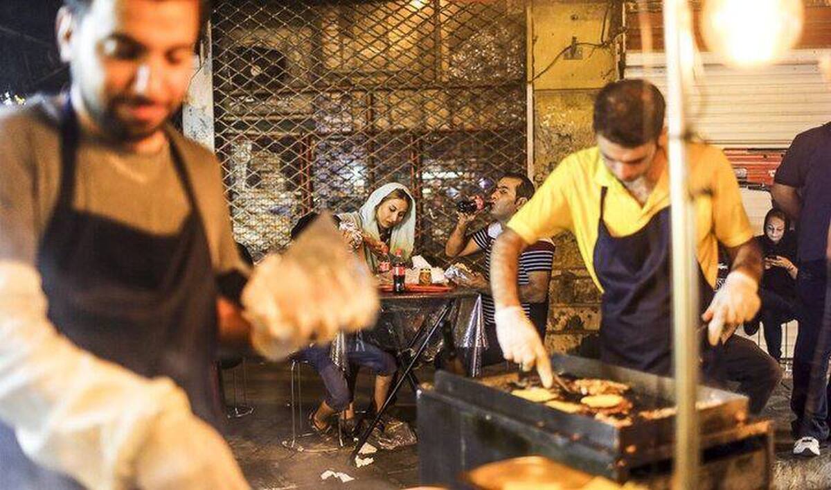 مغازهدارانی که به جمعآوری میز و صندلیشان در پیادهروها اقدام نمیکنند، منتظر برخورد باشند