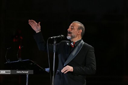کنسرت «ایرانم» علیرضا قربانی