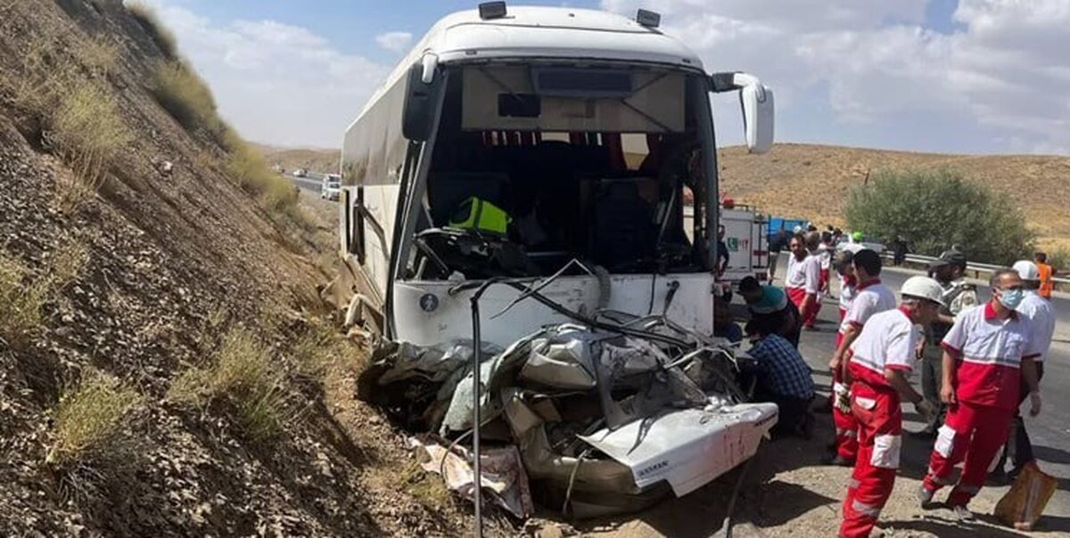 ۳ فوتی در تصادف پژو با اتوبوس