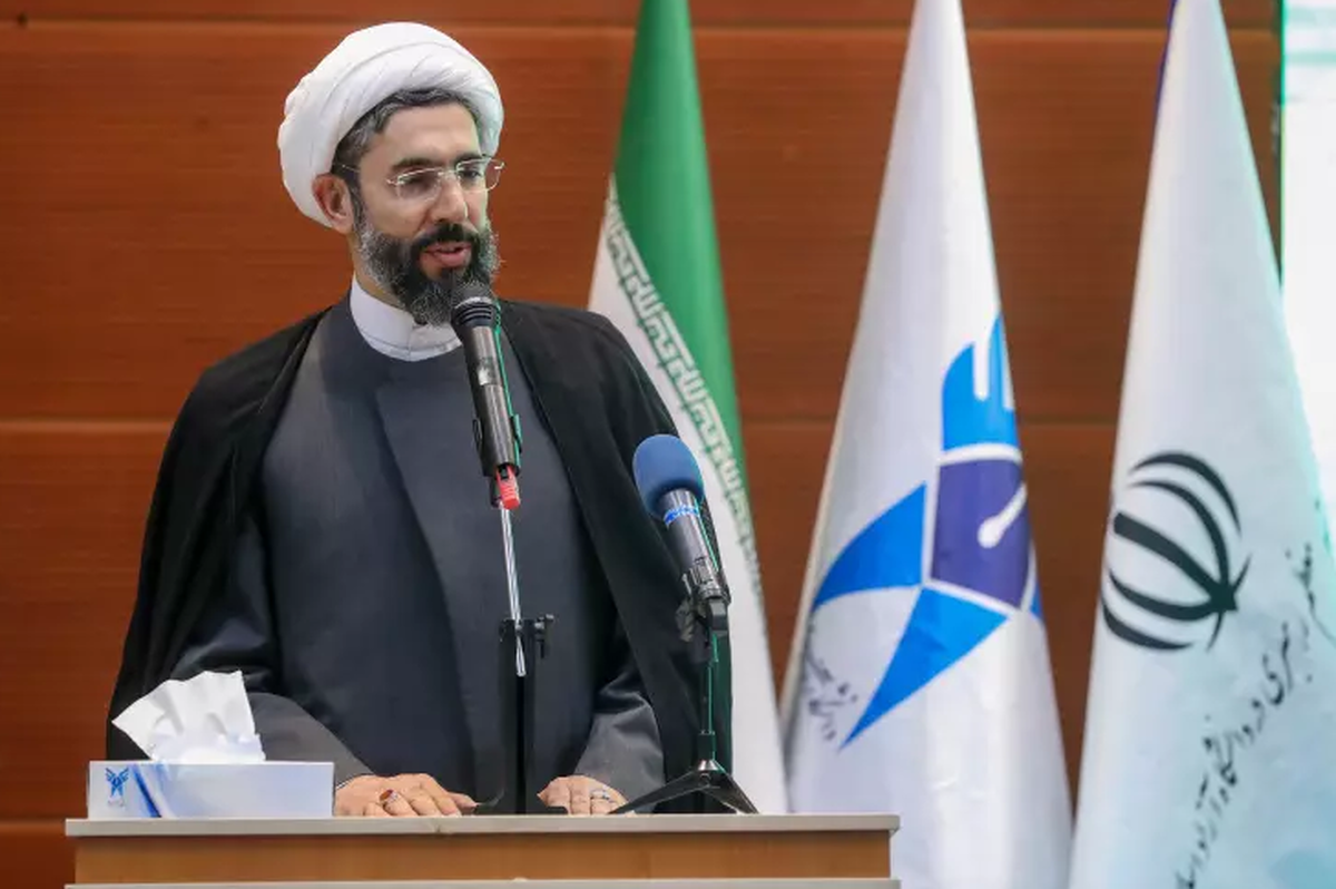 رستمی: دانشگاه آزاد اسلامی ماهیتی انقلابی دارد و از دل انقلاب متولد شده است