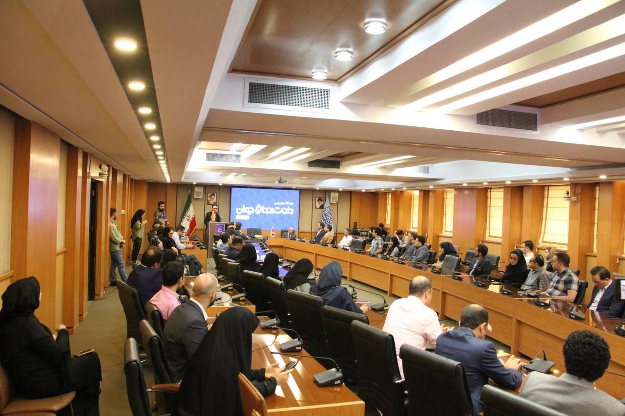 تقدیر از پدر علم ژنتیک ایران در گردهمایی اعضای باشگاه رادیویی جوان/ تاریخ علمی ایران بازنویسی شود تقدیر از پدر علم ژنتیک ایران در گردهمایی اعضای باشگاه رادیویی جوان/ تاریخ علمی ایران بازنویسی شود