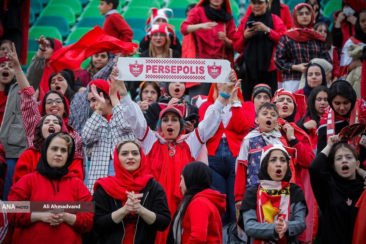 درخشان: دودستگی بانکها و مدیریت به ضرر پرسپولیس است در مورد خریدهای جدید نباید زود قضاوت کرد