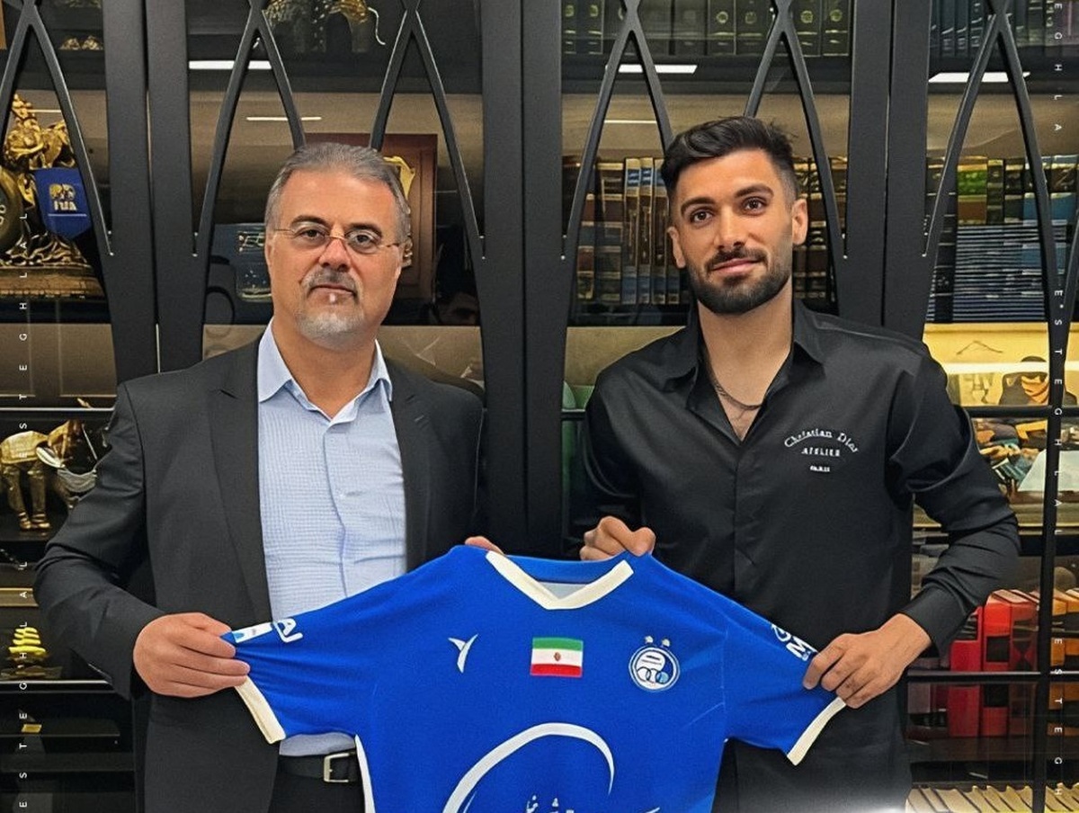 آقاسی استقلالی شد
