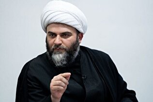 پیروان فاتح خیبر، در مهمانی ۱۰ کیلومتری غدیر پرچم خونخواهی بلند میکنند