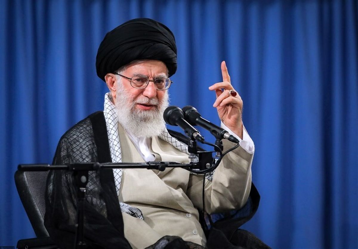 رهبر انقلاب: نیروهای مسلح با قدرت عمل خواهندکرد و رژیم رذل صهیونی را بیچاره خواهندکرد