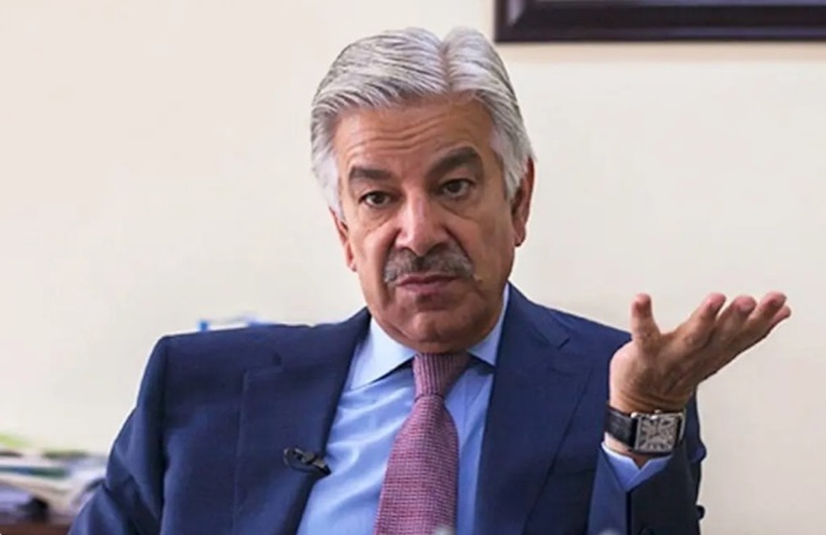 وزیر دفاع پاکستان: در کنار ایران ایستادهایم