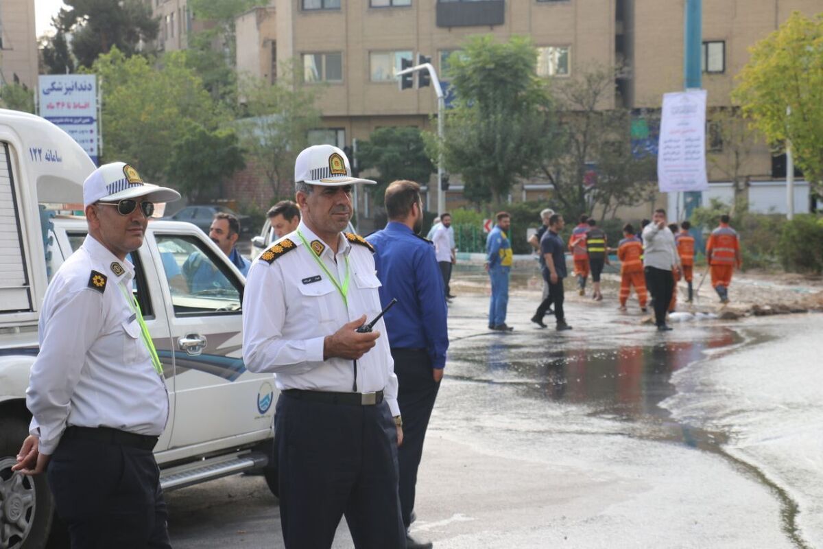 حادثه ترکیدگی خط لوله آب میدان قدس هیچ خللی در تامین آب شرب تهران ایجاد نمیکند