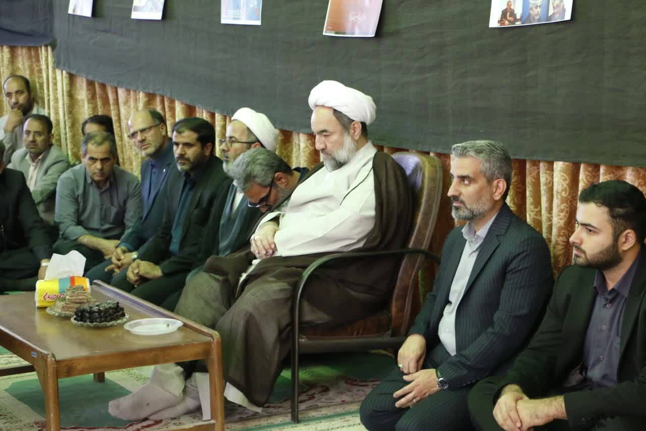 نرماشیری: نخبگان و دانشمندان ستونهای فکری و علمی جامعه هستند نرماشیری: نخبگان و دانشمندان ستونهای فکری و علمی جامعه هستند