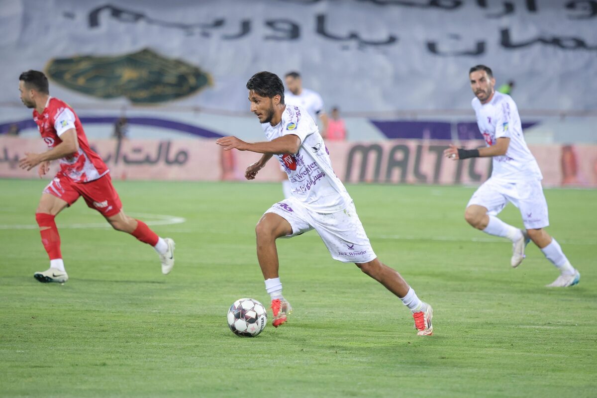 شرط حضور وینگر جوان هوادار در پرسپولیس؛ ۳۰ ۰۰۰ ۰۰۰ ۰۰۰ ناقابل!