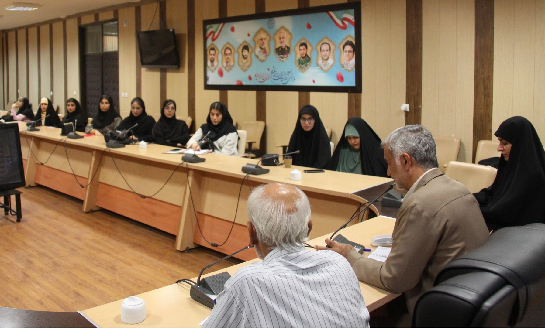 محاسبات اشتباه دشمن از اشغال خرمشهر/ «دستکاری شناسنامه برای حضور در جبهه؛ دشمن فکر اینجا را نمیکرد محاسبات اشتباه دشمن از اشغال خرمشهر/ «دستکاری شناسنامه برای حضور در جبهه؛ دشمن فکر اینجا را نمیکرد