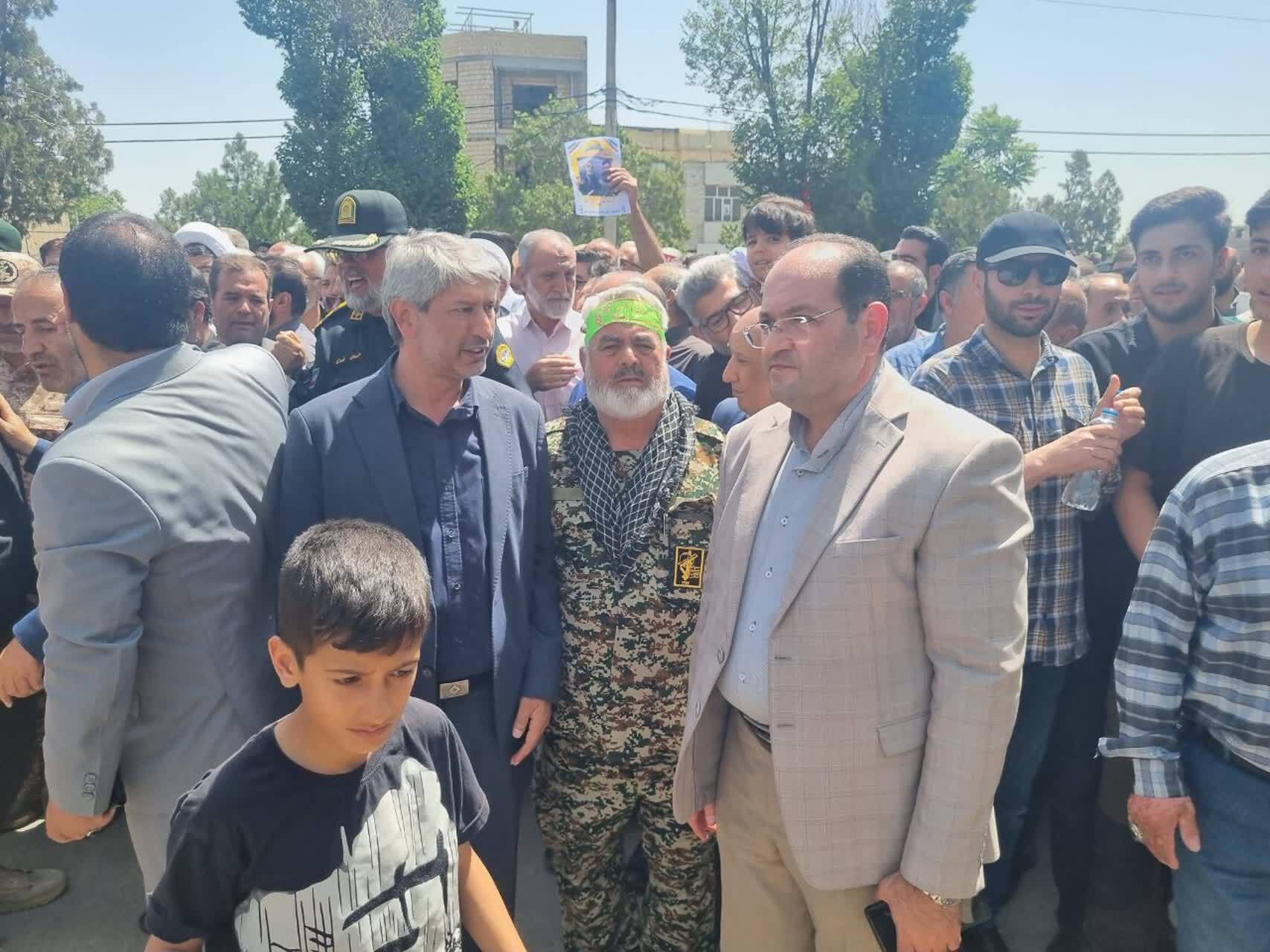 تشییع باشکوه پیکر شهید پاسدار حمید مهری تشییع باشکوه پیکر شهید پاسدار حمید مهری