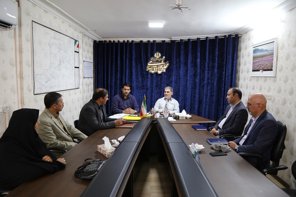 آغاز مطالعات راهاندازی نیروگاه ۲۵۰ کیلوواتی خورشیدی در دانشگاه آزاد تربتحیدریه