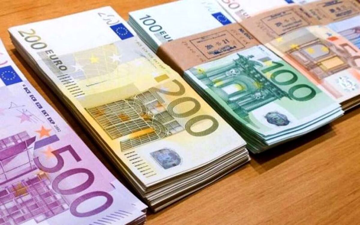 محدودیتهای جدید برای حمل و نقل، نگهداری و معامله ارز اعلام شد نگهداری و حمل بیش از ۱۰ هزار یورو ممنوع !