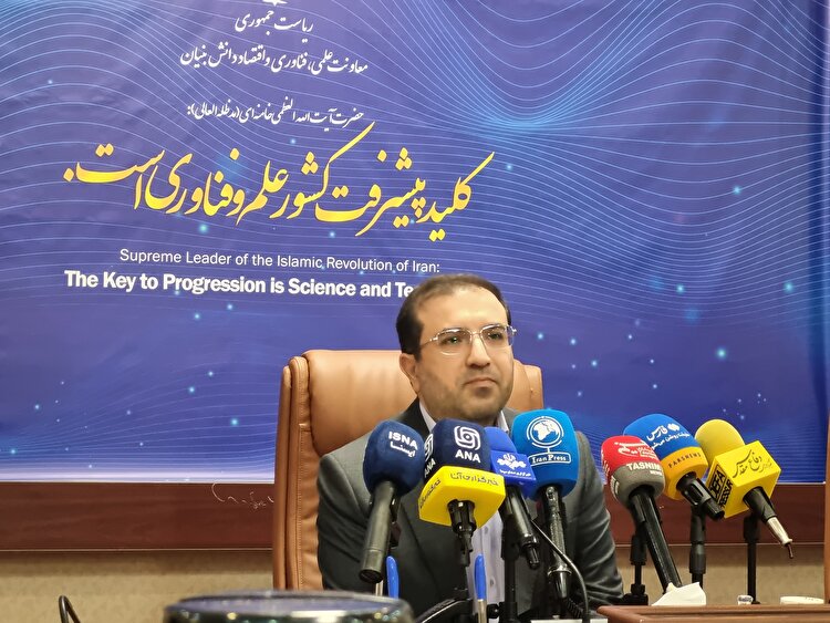 برنامههای معاونت علمی برای معدن، پتروشیمی و ماشین آلات در راستای کاهش ارزبری