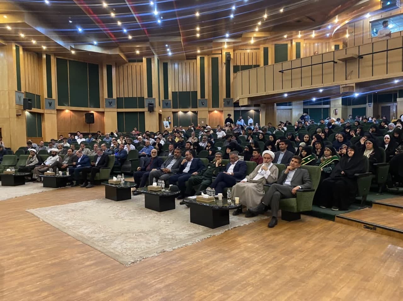 ۱۳ راهبرد کاربردی برای برگزاری عمیقتر کنگره شهدا؛ از هدایت پژوهش به سمت سیره عملی شهدا تا طراحی رویدادهای مسئلهمحور ۱۳ راهبرد کاربردی برای برگزاری عمیقتر کنگره شهدا؛ از هدایت پژوهش به سمت سیره عملی شهدا تا طراحی رویدادهای مسئلهمحور