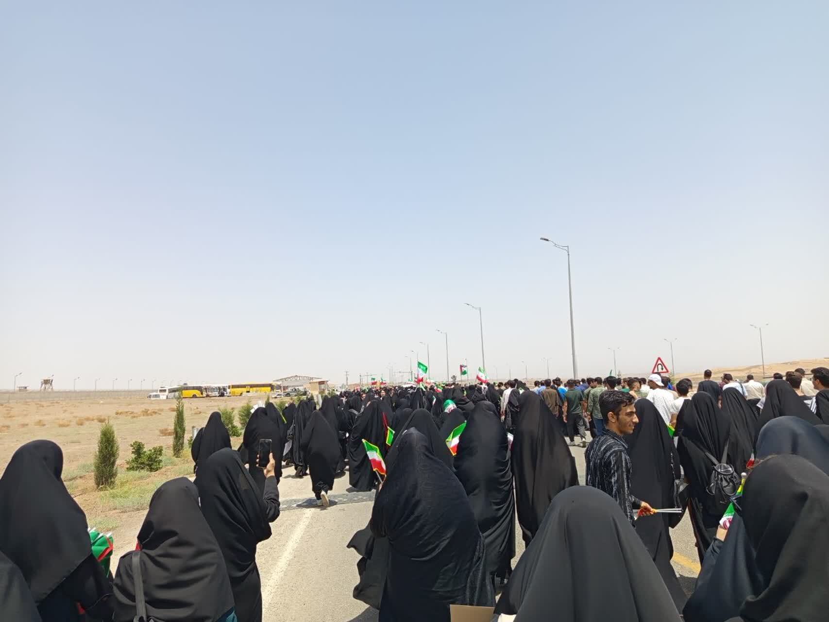 دانشجویان اصفهانی همصدا با ایران، همگام با تاریخ با شعار فریادِ ایران در دستانِ همبستگی! دانشجویان اصفهانی همصدا با ایران، همگام با تاریخ با شعار فریادِ ایران در دستانِ همبستگی!