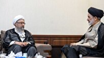 آملی لاریجانی: روحانیت باید نقشی فعال در پیوند مردم و حاکمیت ایفا کند
