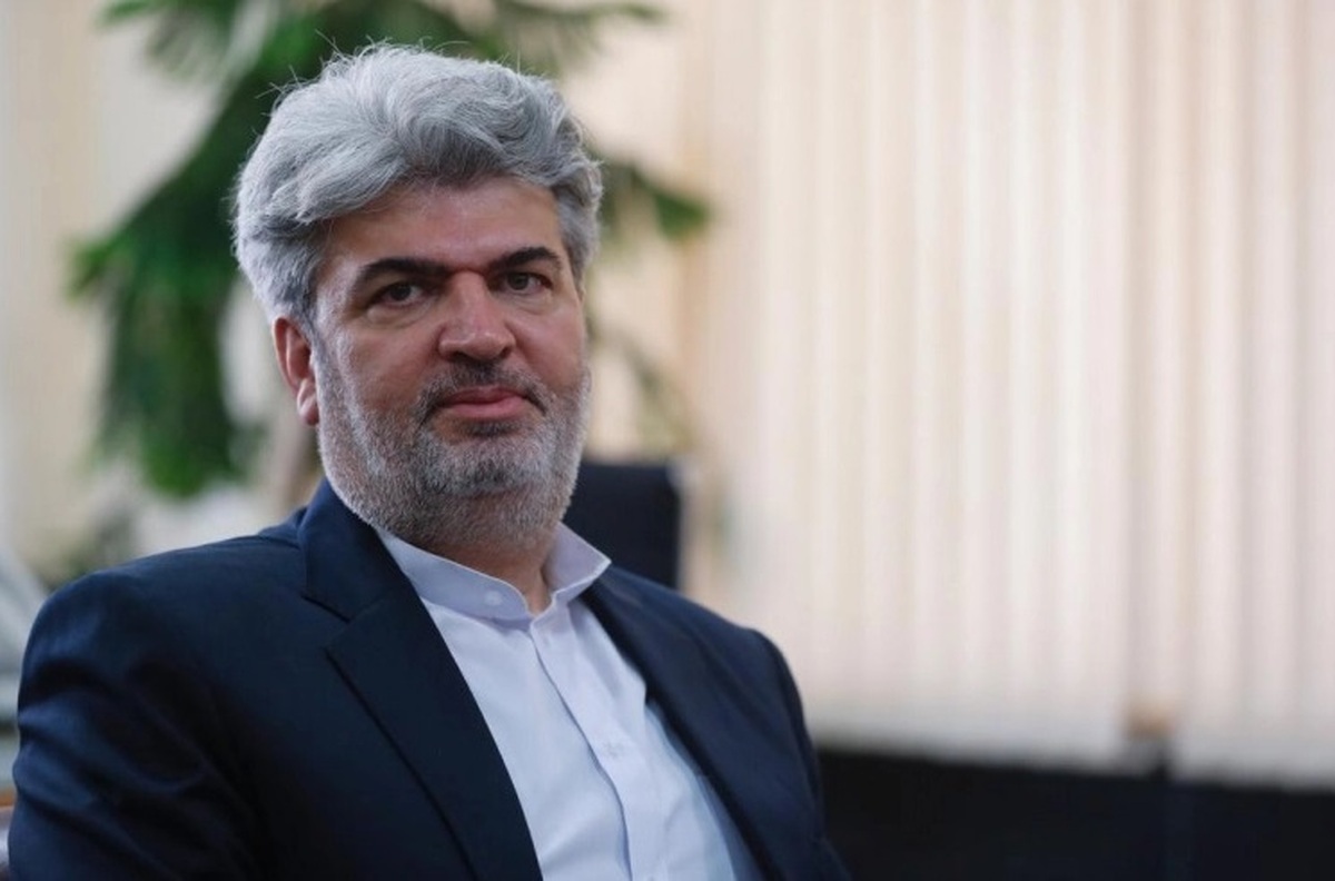 سهم درآمدهای غیرشهریهای دانشگاه آزاد به ۴۲ درصد رسید شفافیت مالی و مولدسازی اموال در اولویت