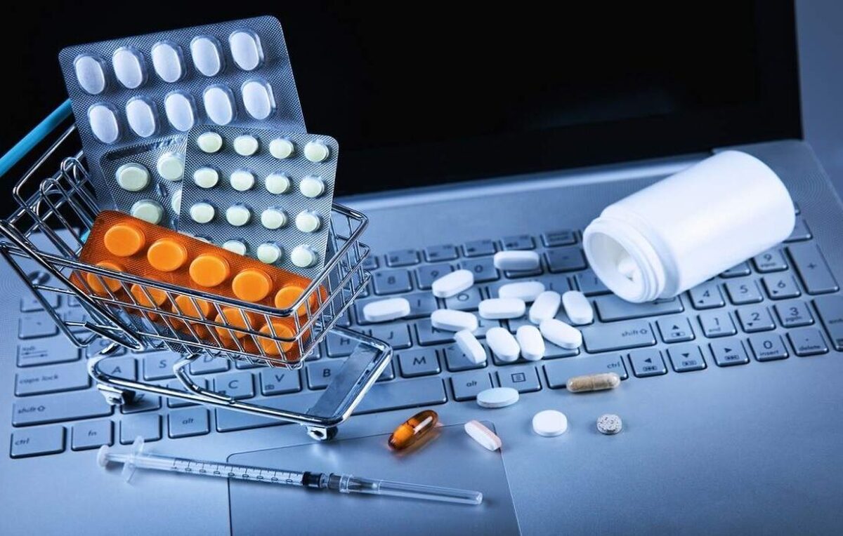 آشفتگی در فروش اینترنتی دارو؛ بلاتکلیفی ضوابط و آزادی عمل داروخانهها+عکس و فیلم