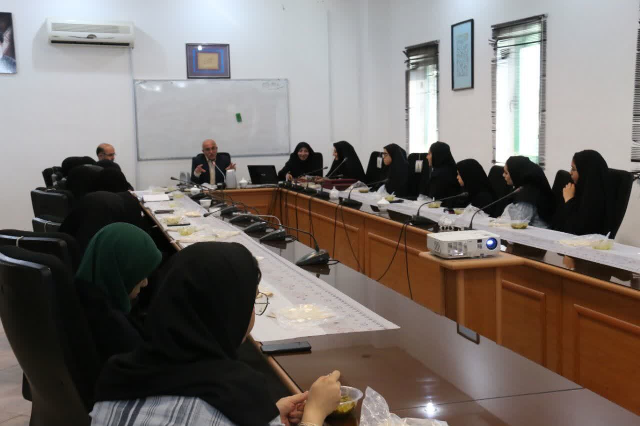 رویداد «دختران نقشآفرین» روحیه اعتماد به نفس دانشجویان را در مسیر خلّاقیت تقویت میکند رویداد «دختران نقشآفرین» روحیه اعتماد به نفس دانشجویان را در مسیر خلّاقیت تقویت میکند