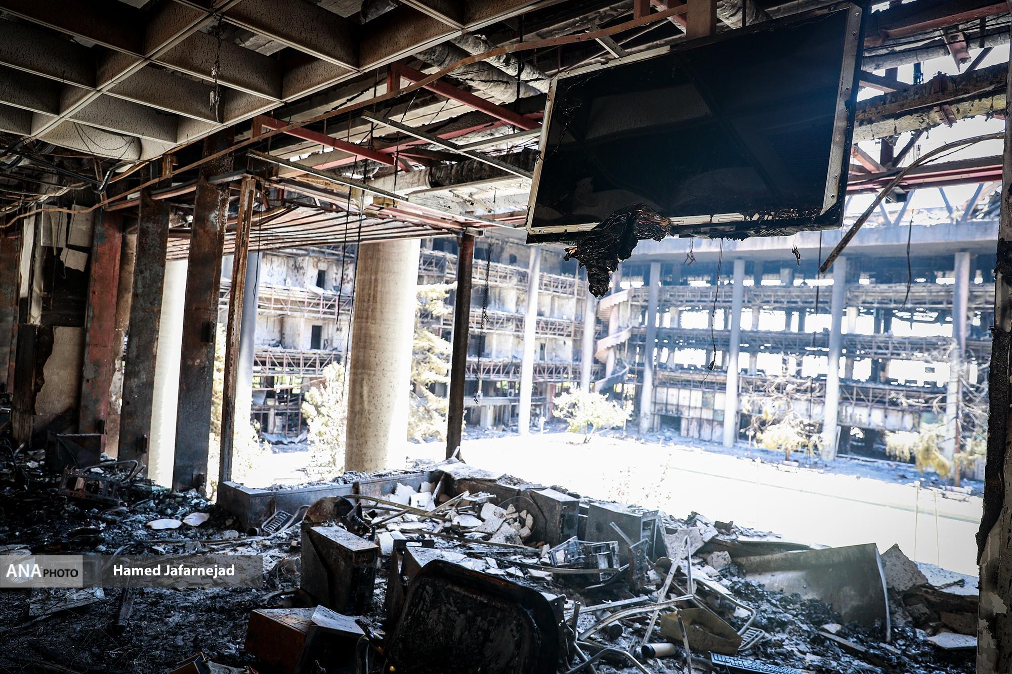 بازدید اهالی رسانه از ساختمان شیشهای رسانه ملی+ عکس بازدید اهالی رسانه از ساختمان شیشهای رسانه ملی+ عکس