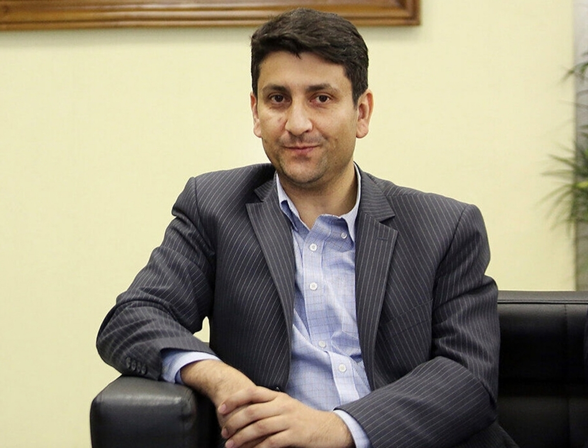 وزیر ارتباطات: ملت ایران با شهادت دانشمندان، راه علم را با قدرت بیشتری ادامه خواهد داد تلاش ها برای رفع محدودیت های اینترنتی ادامه دارد