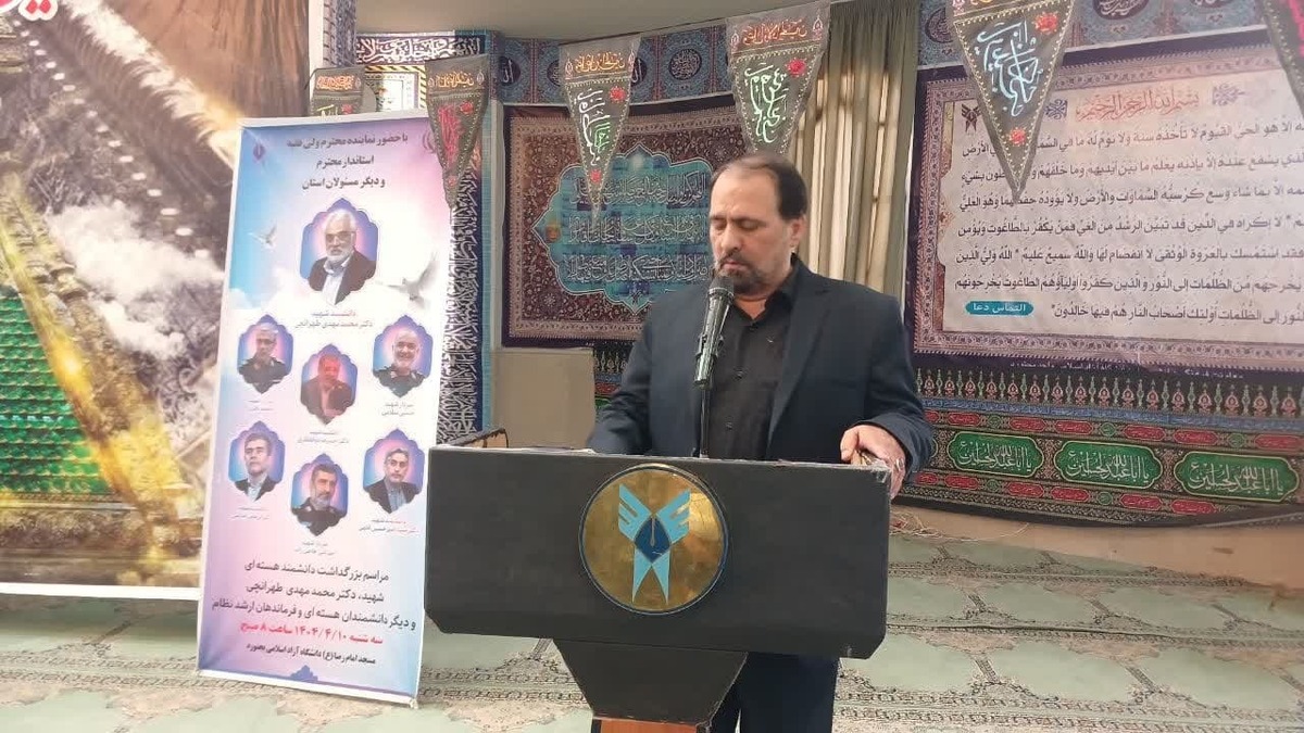 سلاح دکتر طهرانچی قلم بود 
