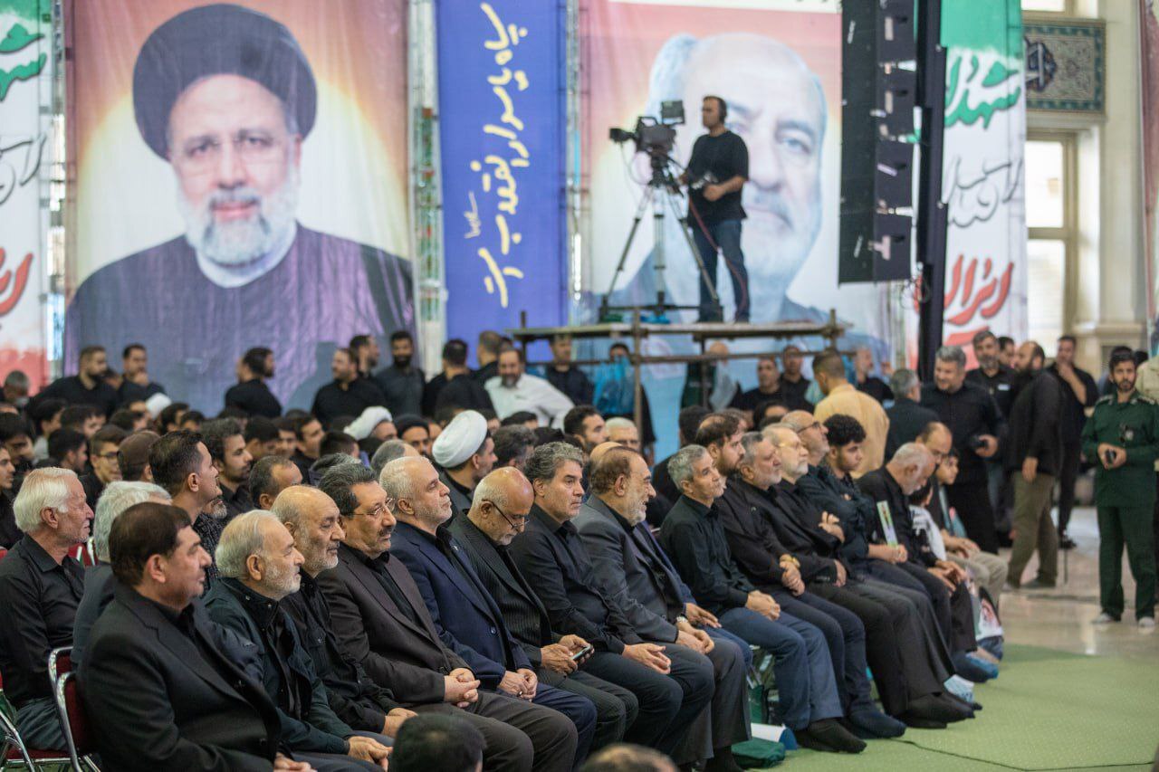 گرامیداشت شهدای اقتدار با حضور سران قوا؛ شعار مرگ بر آمریکا در مصلی تهران طنین&zwnj;انداز شد