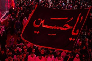 دل ایران از حسین جدا نمیشود/ وطندوستی، شهادتطلبی، ولایتپذیری و مقاومت تکههای پازل ملت ایران هستند
