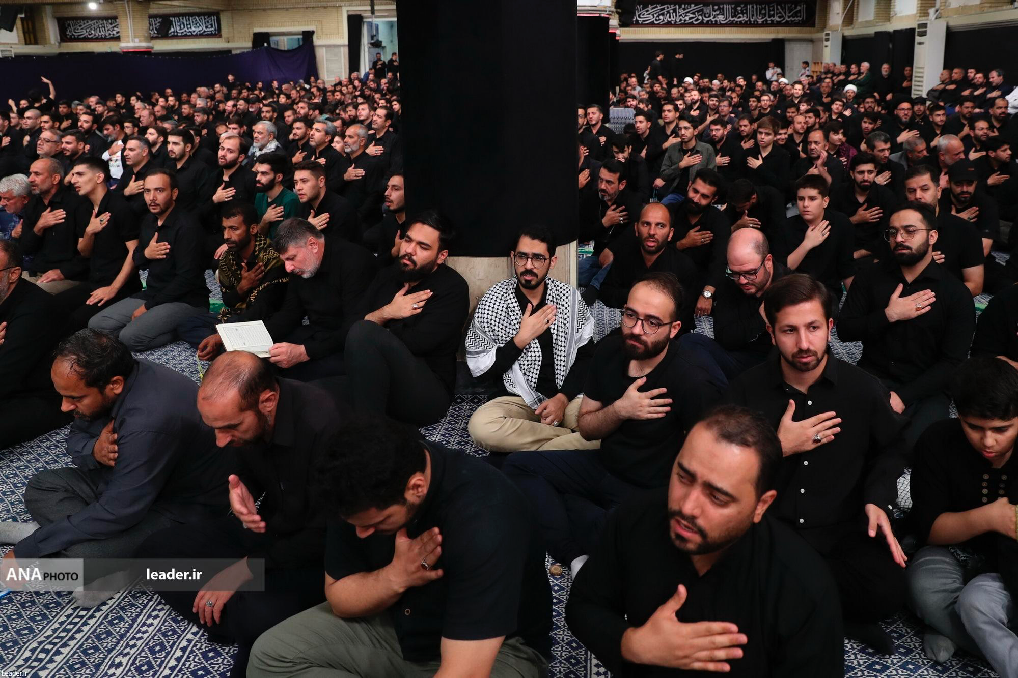 چرا این روزها رهبر انقلاب در مراسم عزاداری حاضر نمیشوند؟/ غیبت یا تدبیر؟ + فیلم چرا این روزها رهبر انقلاب در مراسم عزاداری حاضر نمیشوند؟/ غیبت یا تدبیر؟ + فیلم