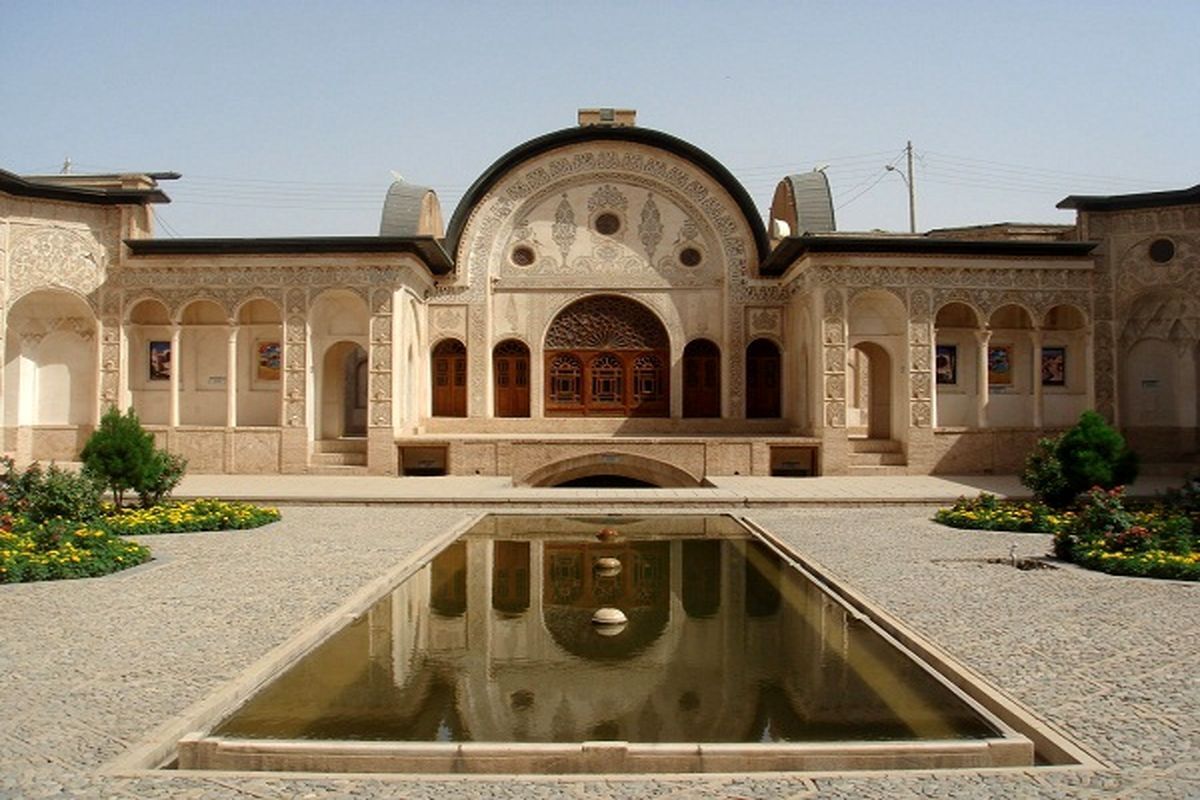 انتقال اشیای تاریخی اصفهان به مخازن امن؛ عملیات مرمت ۹۰ اثر تاریخی آغاز شد