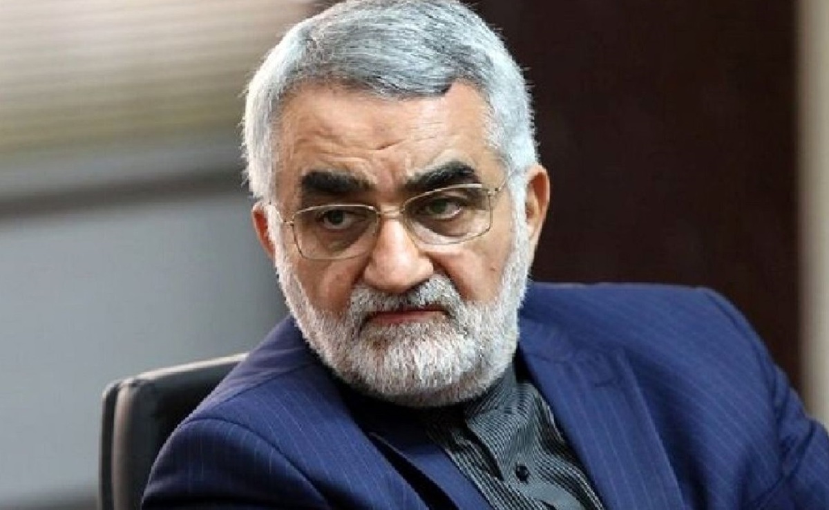 بروجردی: آمریکا باید خسارت به تأسیسات هستهای را جبران کند