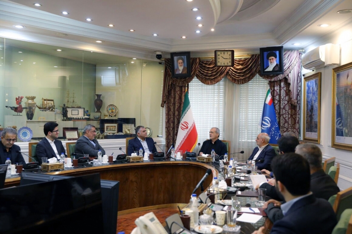 پزشکیان: به هیچوجه زیر بار زور و قلدری نمیرویم