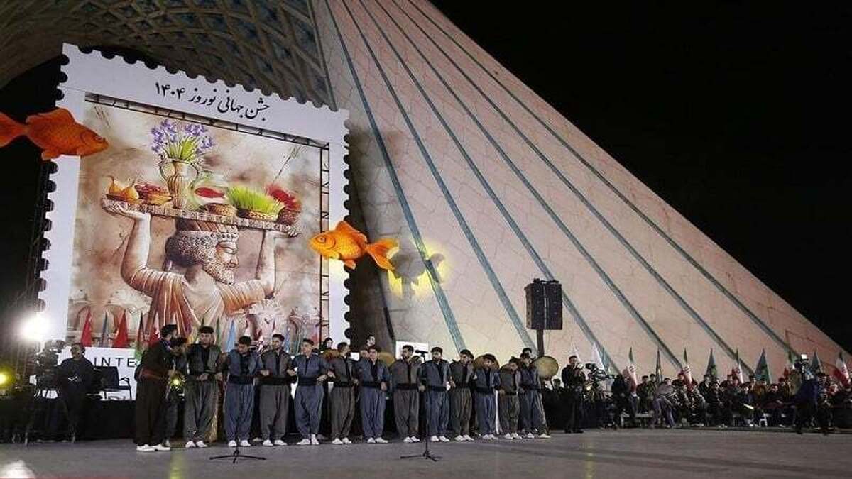 هزینههای سرسامآور جشن نوروز ۱۴۰۴: ریختوپاش یا سرمایهگذاری فرهنگی؟