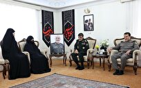 دیدار سردار رادان با خانواده سرداران شهید جنگ تحمیلی