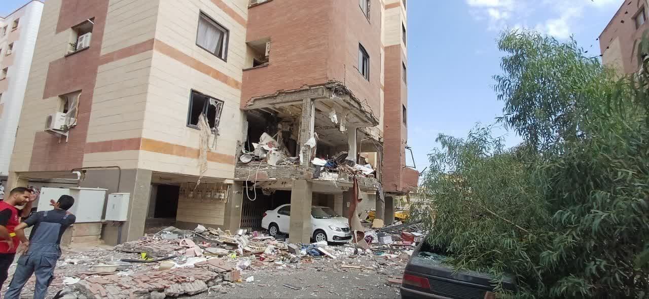 انفجار در یک مجتمع مسکونی در پردیسان قم+ فیلم انفجار در یک مجتمع مسکونی در پردیسان قم+ فیلم