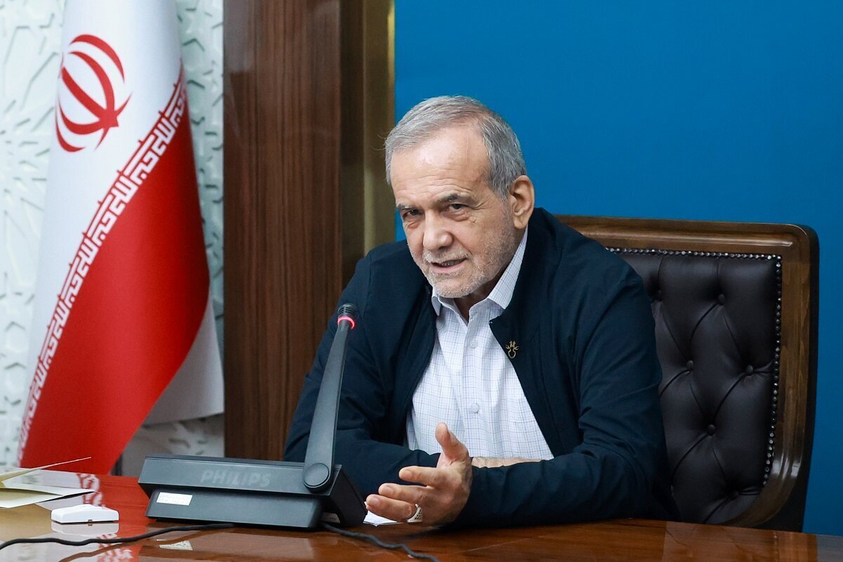 بازدید پزشکیان، زاکانی و معتمدیان از وضعیت اسکان خانوادههای جنگزده