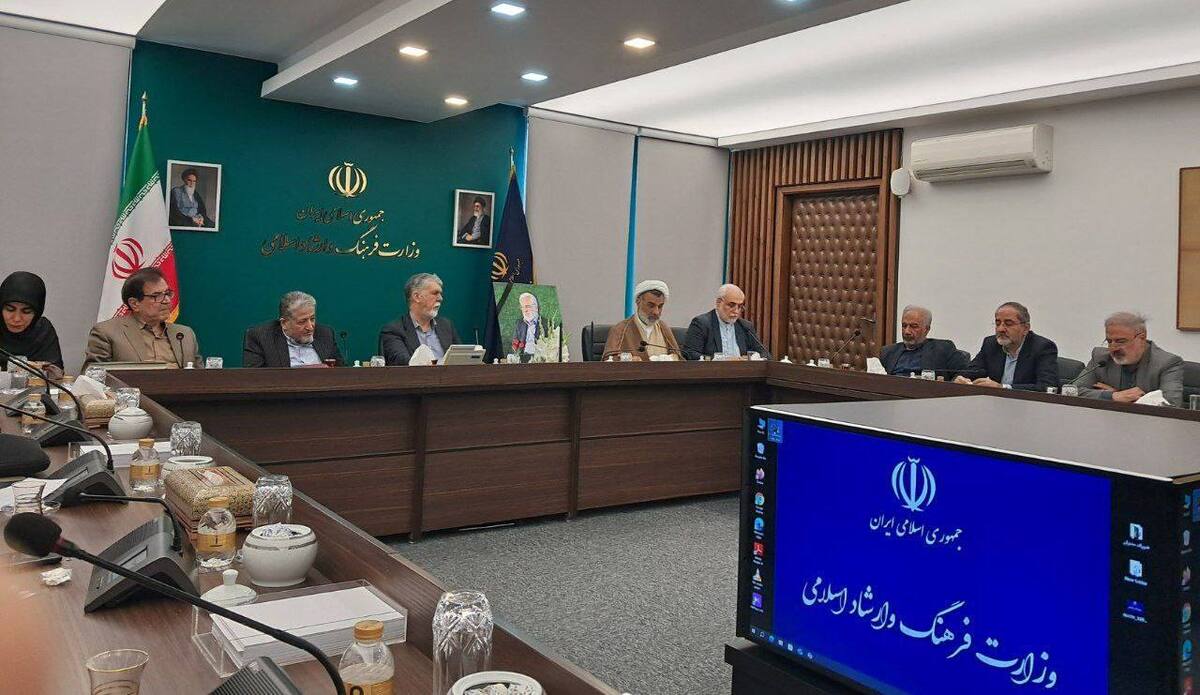 بررسی نقش اصحاب فرهنگ و هنر در جنگ تحمیلی ۱۲ روزه