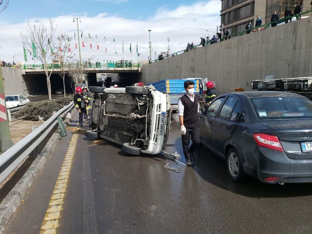 ثبت بیش از ۱۴ هزار تخلف رانندگی در پایتخت تنها در ۳ روز جان باختن ۱۲ عابر پیاده در تیرماه جاری