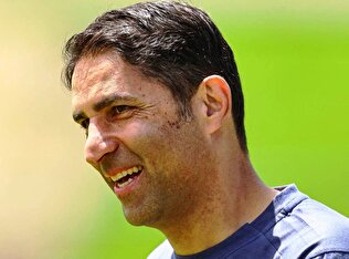 هاشمیان: فلسفه من در پرسپولیس فوتبال هجومی است/هیچکس نمی‌تواند قول قهرمانی بدهد
