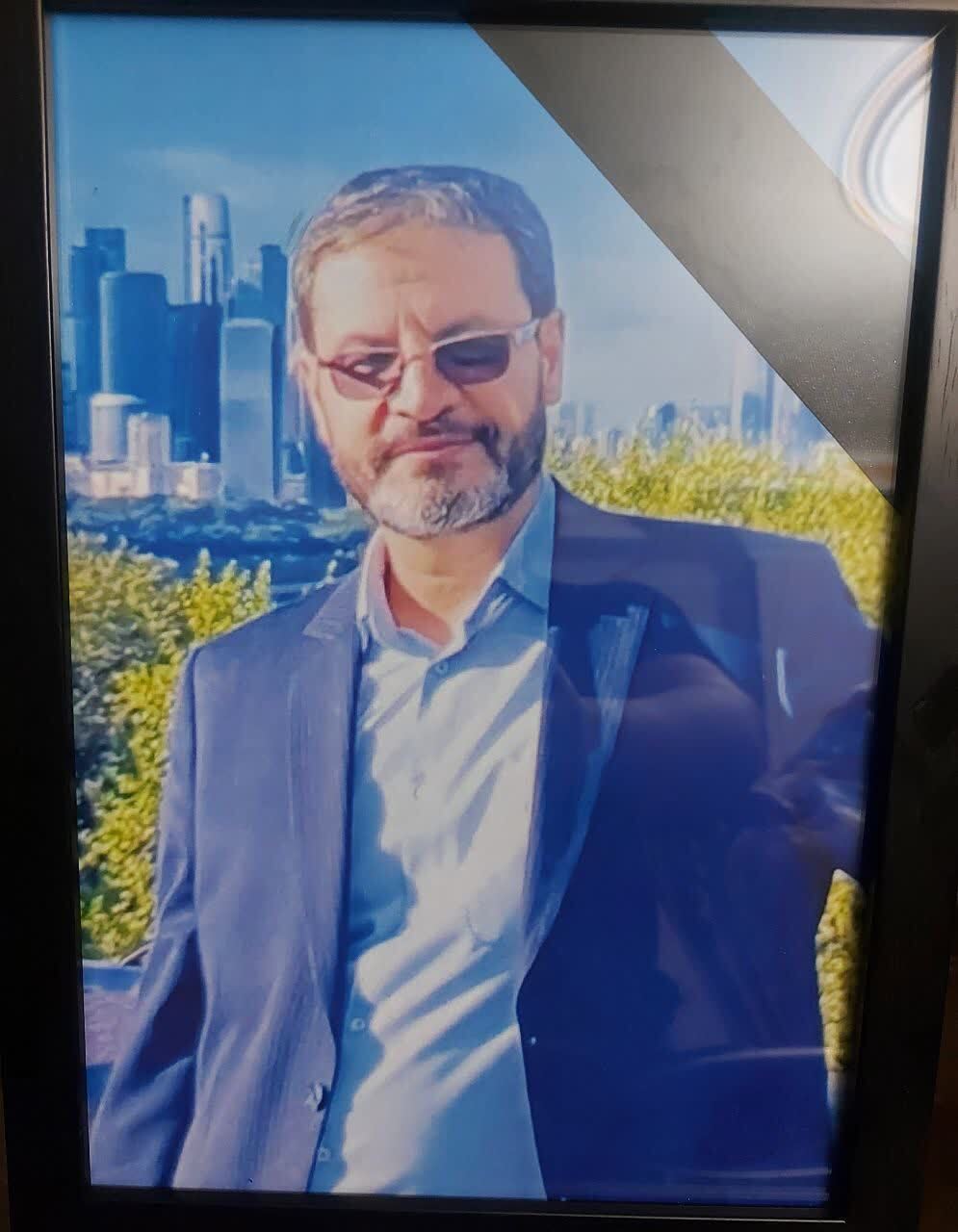 نیم ساعت با خانواده، یک عمر با وطن/ «جانم فدای ایران» وصیت بیکلام شهید قرایلو در قاب تصویر نیم ساعت با خانواده، یک عمر با وطن/ «جانم فدای ایران» وصیت بیکلام شهید قرایلو در قاب تصویر