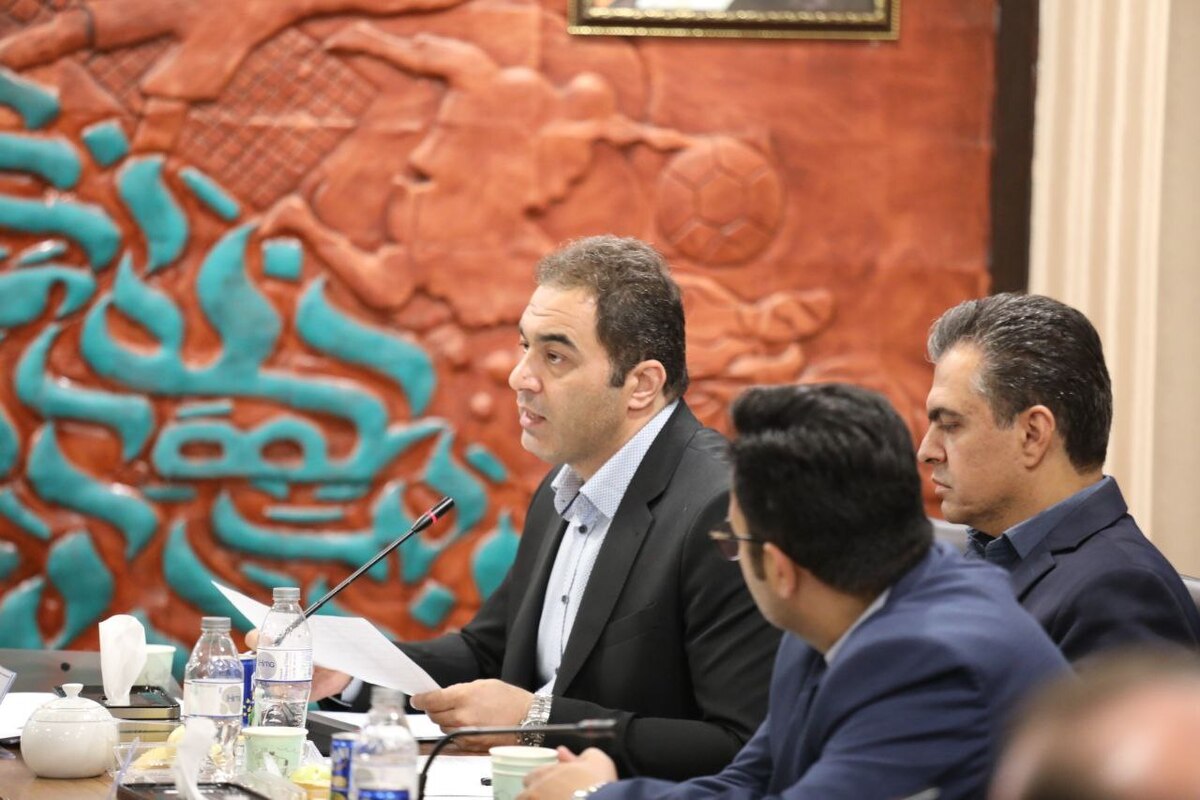 ربیعی: ۴۳ میلیون سود کراسفیت در سال ۱۴۰۳ بوده است! بپرسید درآمد کلانی که دوستان می‌گویند کجا رفته؟!