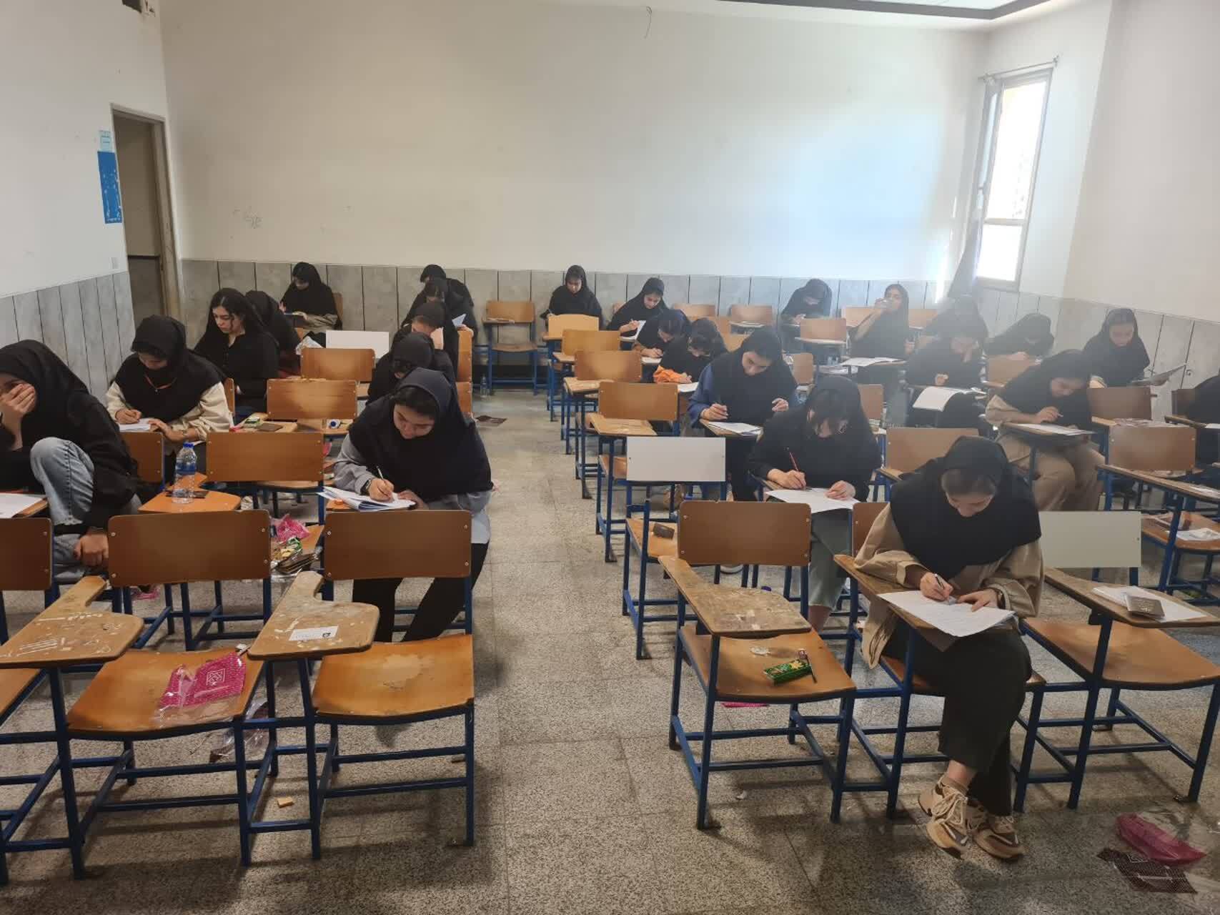 رقابت علمی متقاضیان مراکز آموزش عالی برای تصاحب صندلی دانشگاه‌ها