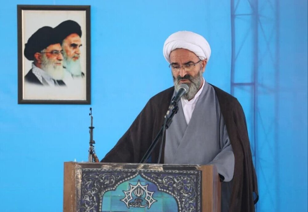 هشدار ائمه جمعه کشور به مسئولان؛ فریب لبخندهای دیپلماتیک را نخورید هشدار ائمه جمعه کشور به مسئولان؛ فریب لبخندهای دیپلماتیک را نخورید