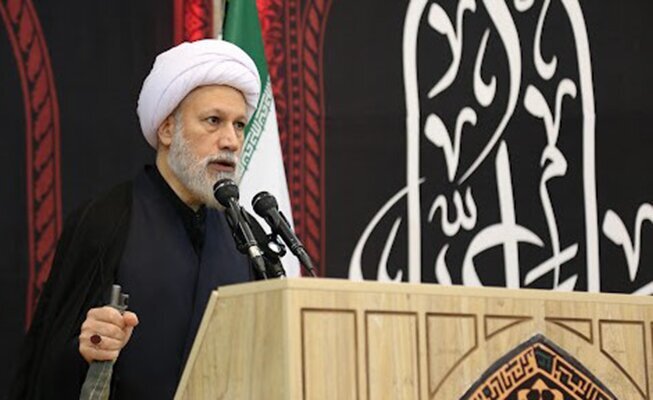 هشدار ائمه جمعه کشور به مسئولان؛ فریب لبخندهای دیپلماتیک را نخورید هشدار ائمه جمعه کشور به مسئولان؛ فریب لبخندهای دیپلماتیک را نخورید