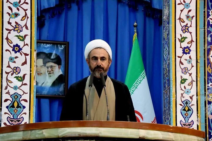 هشدار ائمه جمعه کشور به مسئولان؛ فریب لبخندهای دیپلماتیک را نخورید هشدار ائمه جمعه کشور به مسئولان؛ فریب لبخندهای دیپلماتیک را نخورید